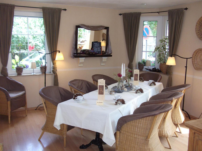 Food & Drinks 3, Pension & Cafe Am Krahenberg, Halle (Saale)