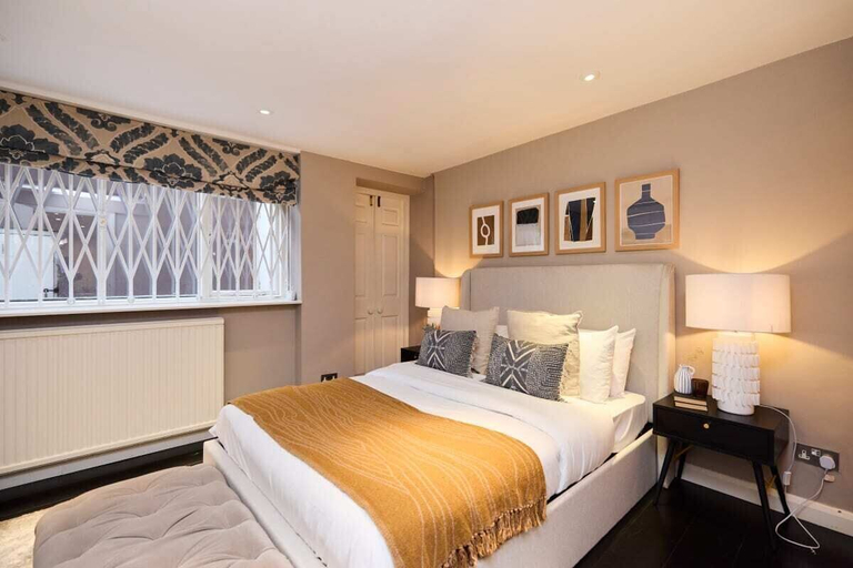 Bedroom 2, The Notting Hill Gate Crib - Relaxing 2bdr House, London