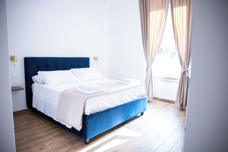 Bedroom 4, Dimora Diaz B&B, Napoli