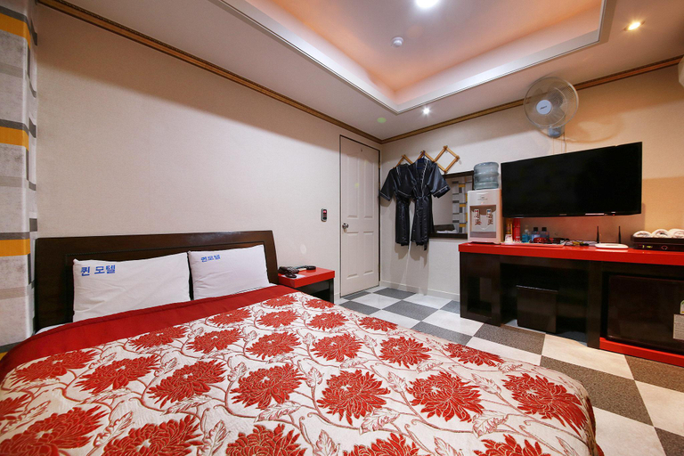 Bedroom 2, Anyang Queen, Anyang