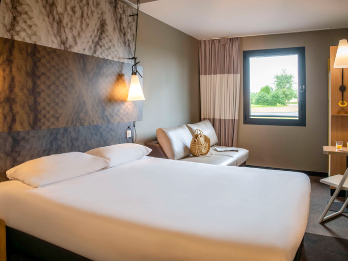 Bedroom 3, Ibis Pontorson Bay of Mont-Saint-Michel, Ille-et-Vilaine