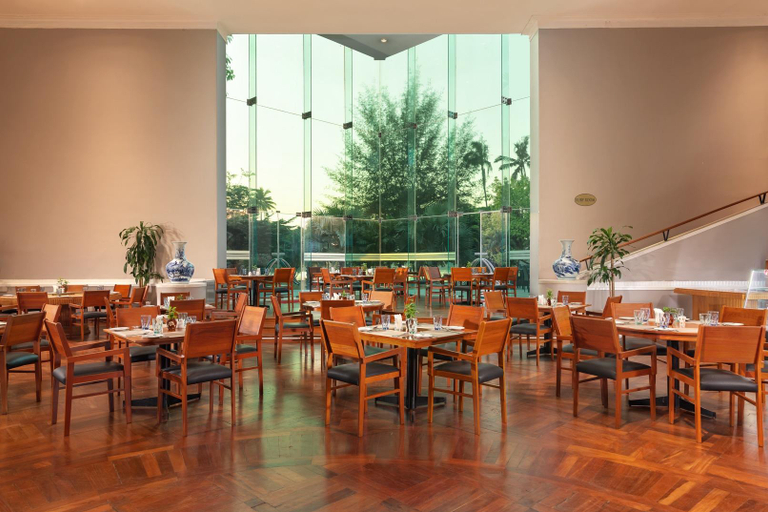 Food & Drinks 5, Inya Lake Hotel, Yangon