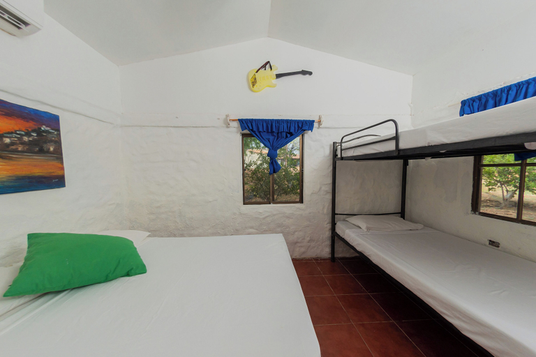 Bedroom 3, Somar Surf lodge, León