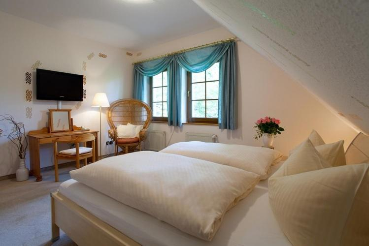 Bedroom 2, Hotel Restaurant Kleinolbersdorf, Chemnitz
