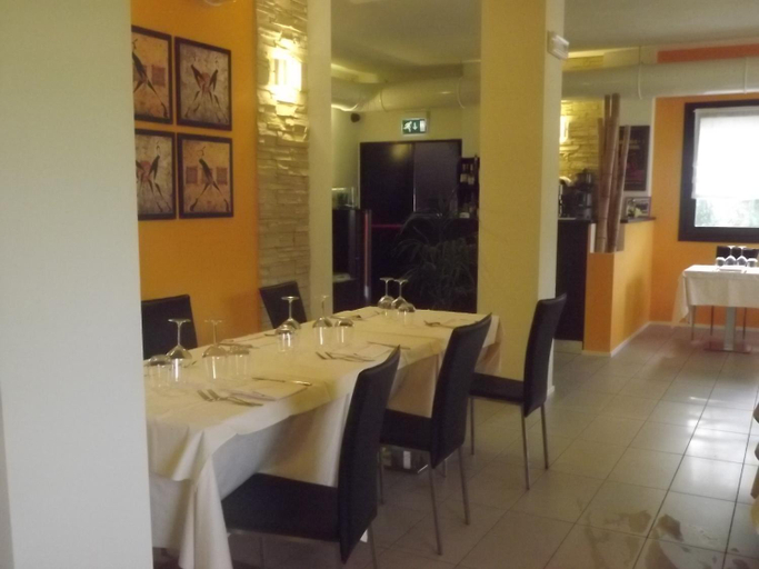 Others 5, Hotel Berse, Parma