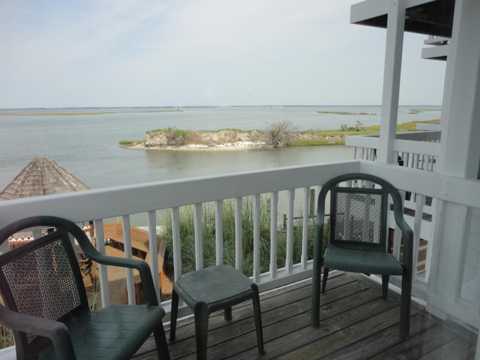 Others 4, Island Resort, Accomack