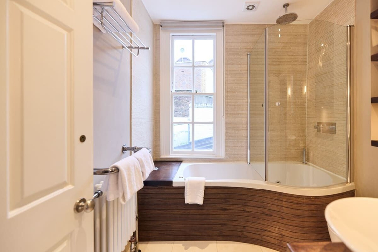 Bathroom 3, The Notting Hill Gate Crib - Relaxing 2bdr House, London