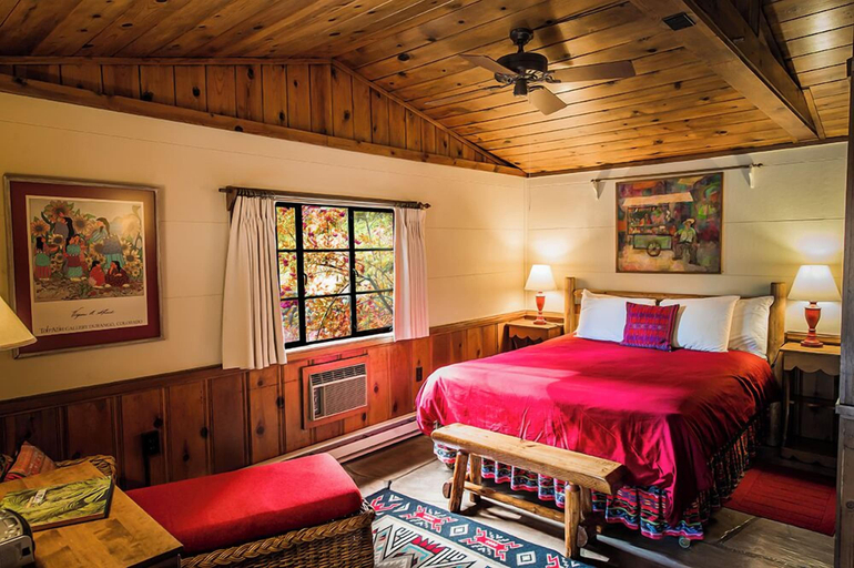 Bedroom 3, Briar Patch Inn, Coconino