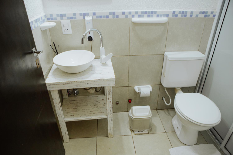 Bathroom 1, ISONDU Suites & Breakfast, Iguazú
