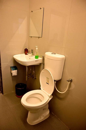 Bathroom 4, Kivi stays, Pune
