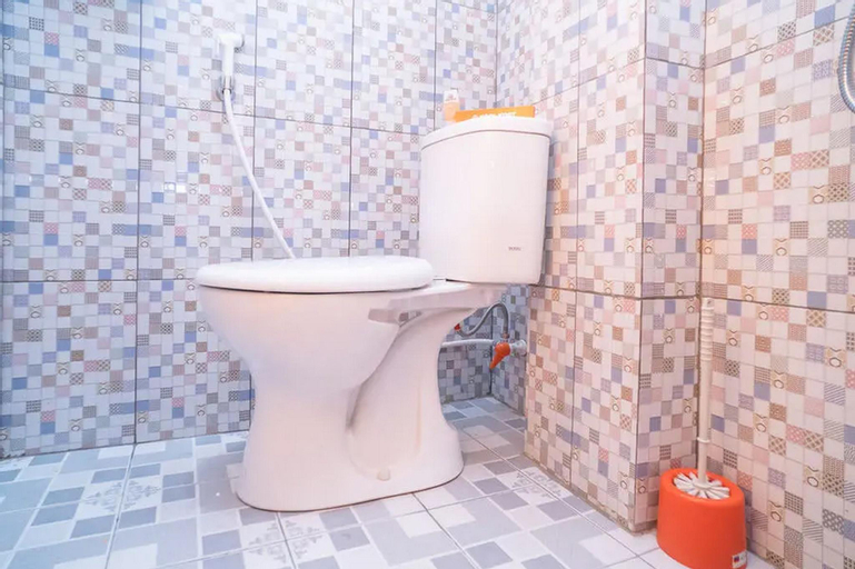 Bathroom 9
