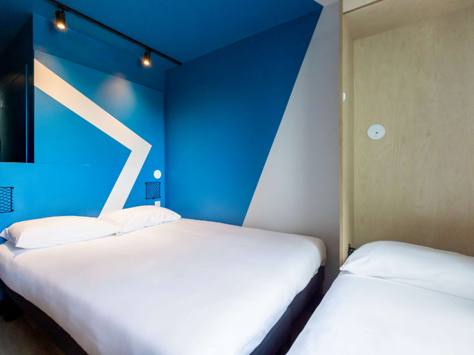 Bedroom 4, ibis budget La Rochelle Centre, Charente-Maritime