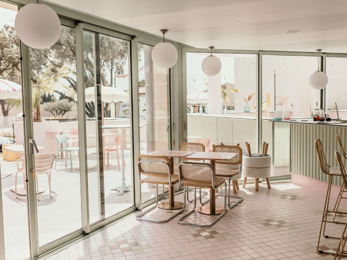 Food & Drinks 5, ibis Styles Pont du Gard Route d'Avignon, Gard