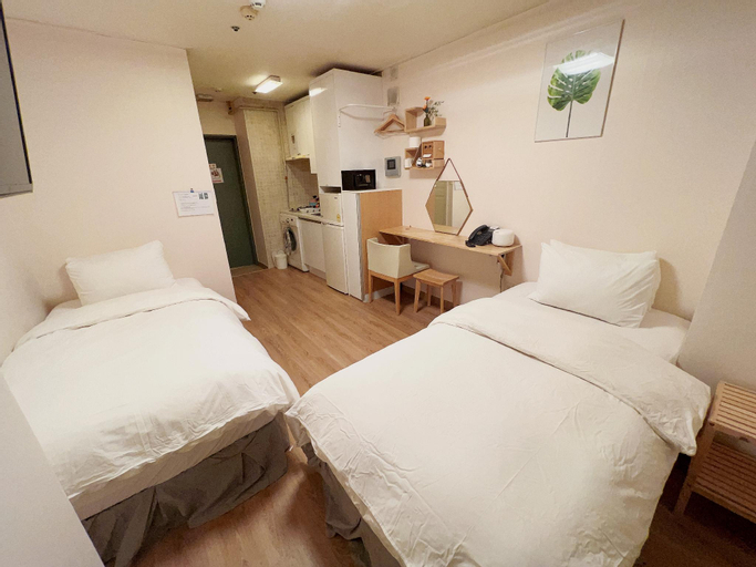 Whouse-sinchon, Mapo