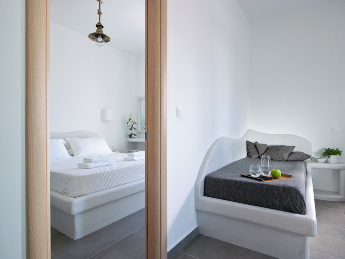 Bedroom 2, Garifalakis Comfort Rooms, South Aegean