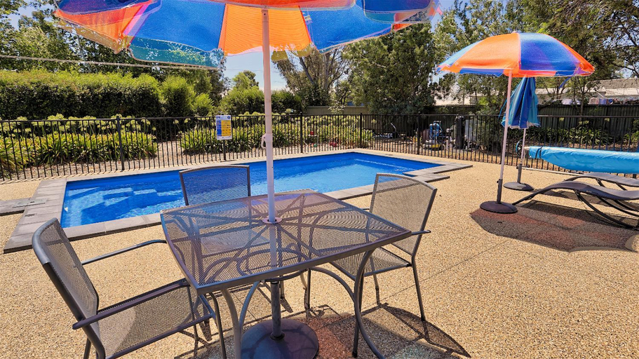 Sport & Beauty 2, Castle Creek Motor Inn Euroa, Strathbogie