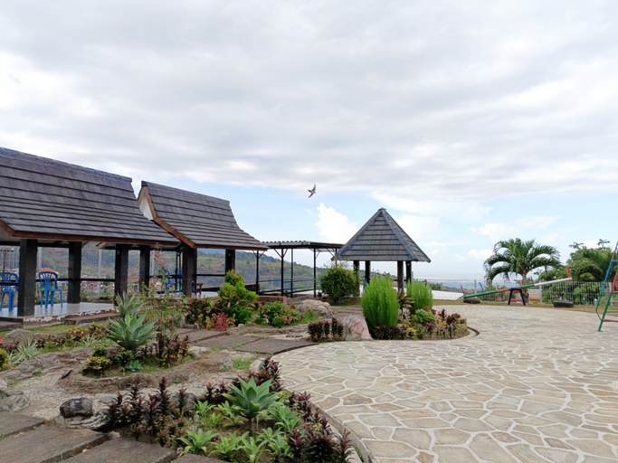 Exterior & Views 4, Pandurata Hotel & Bungalow, Pasuruan