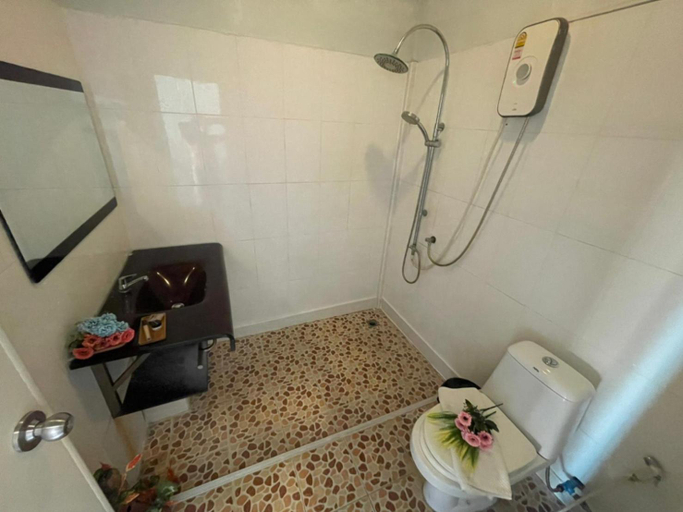 Bathroom 5, KK Lipe Resort, Muang Satun
