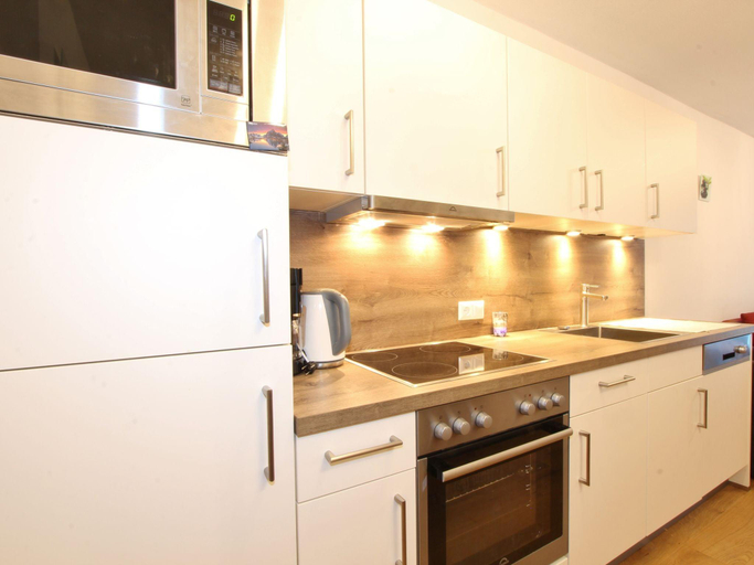 Others 5, Apartment in Neukirchen near Ski Lift, Zell am See