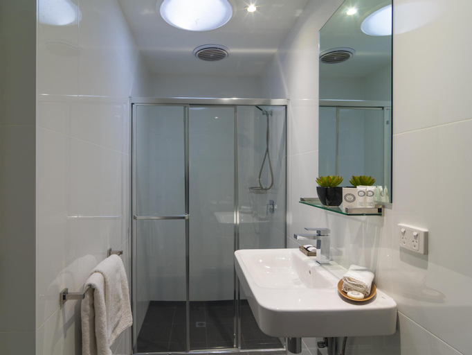 Bathroom 9