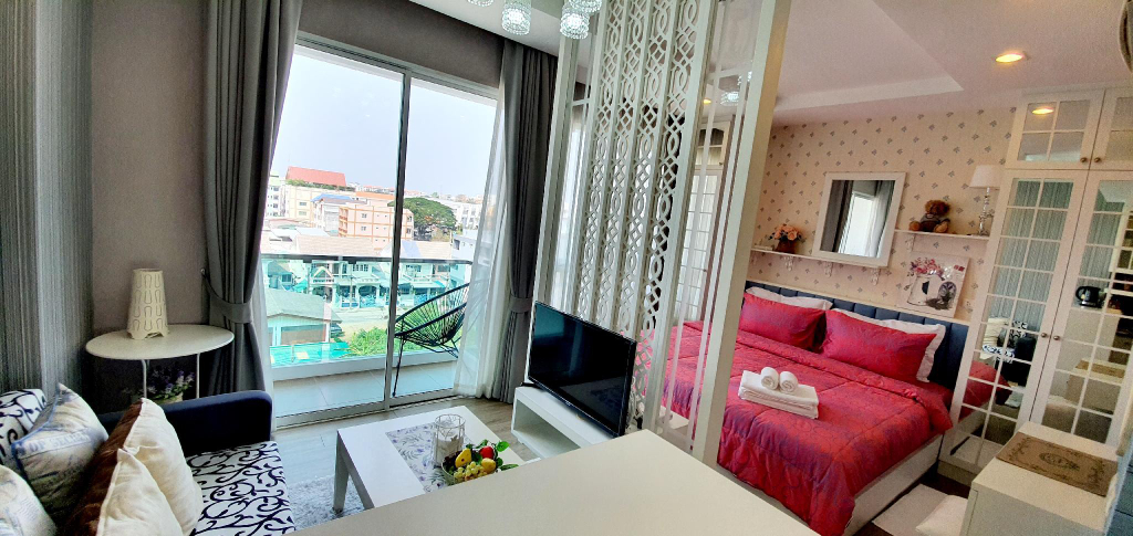 Sweet Seaview near beach & Toproop swimming pool, Muang Chon Buri