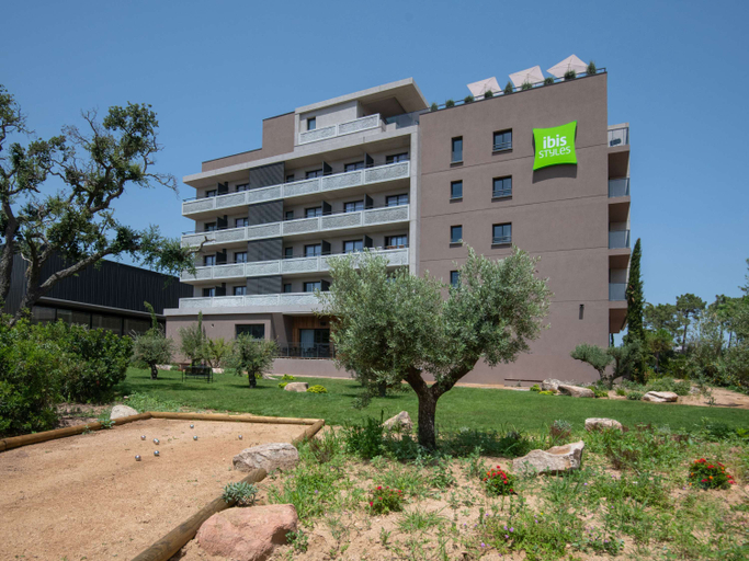 Exterior & Views 2, ibis Styles Porto-Vecchio, Corse-du-Sud