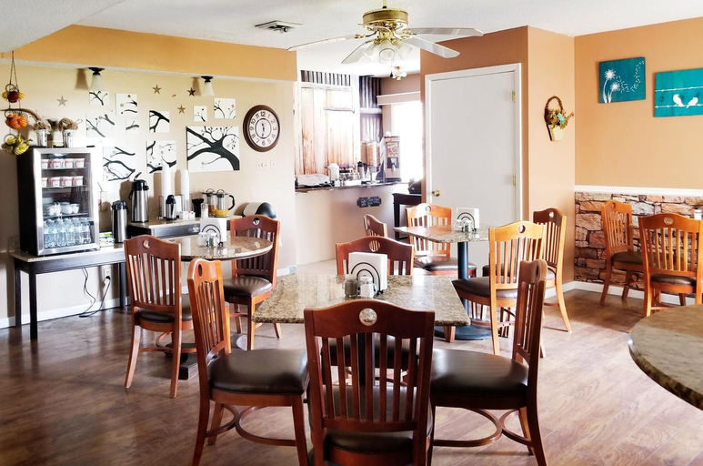 Others 4, Kansas Country Inn, Logan