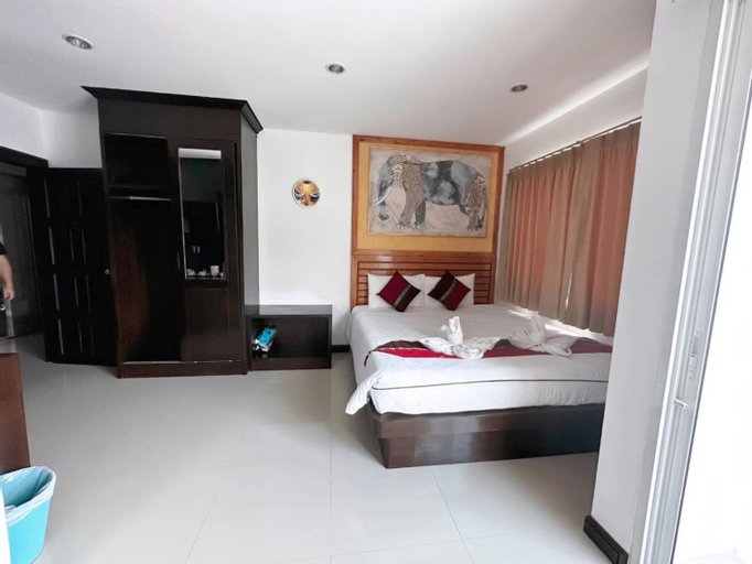 Bedroom 13