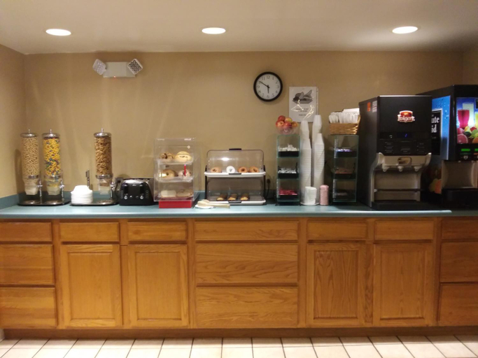 Food & Drinks 5, Bestway Inn - Madison, Jefferson