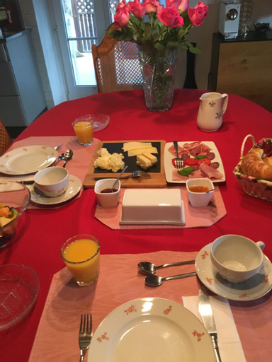 Food & Drinks 5, Bed & Breakfast aux Enges, Neuchâtel