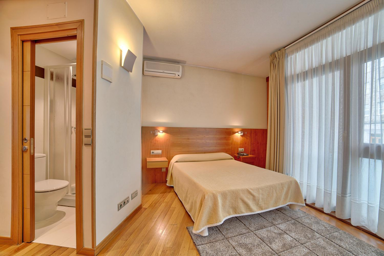 Bedroom, PR Rosa Rosae, A Coruña