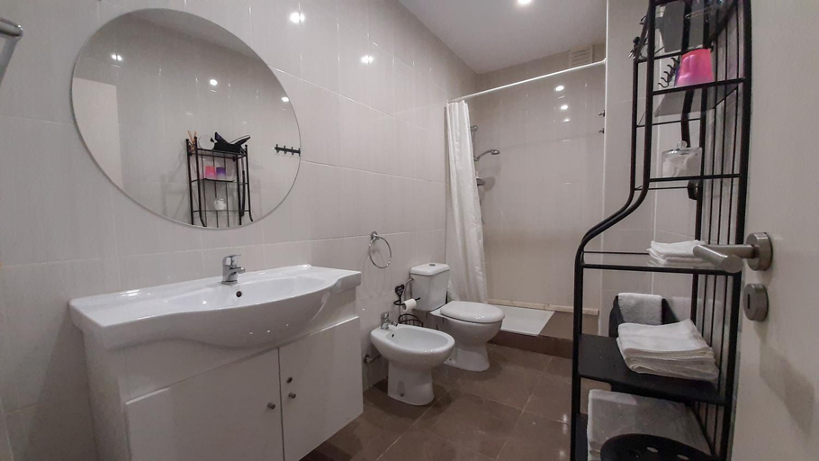 Bathroom 3, Molarinho Heritage, Braga