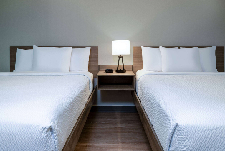 Bedroom 2, ECHO Suites Extended Stay by Wyndham Madison, Dane