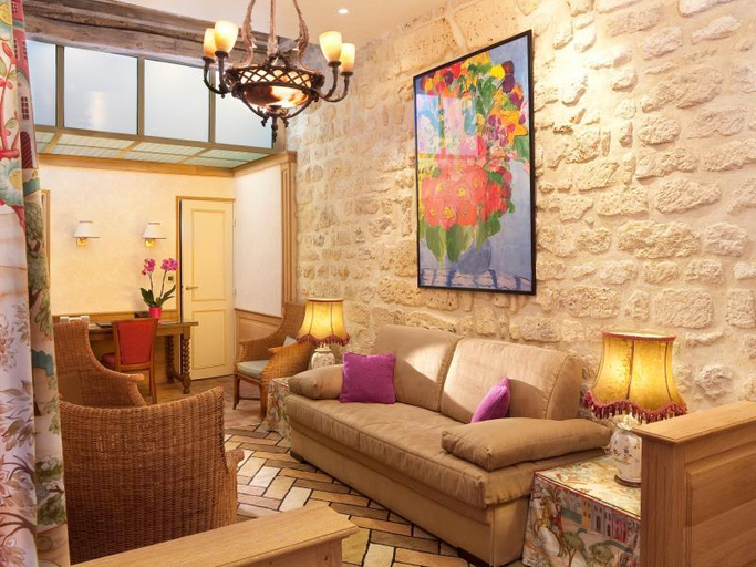 Public Area 2, La Perle Saint-Germain des Pres, Paris