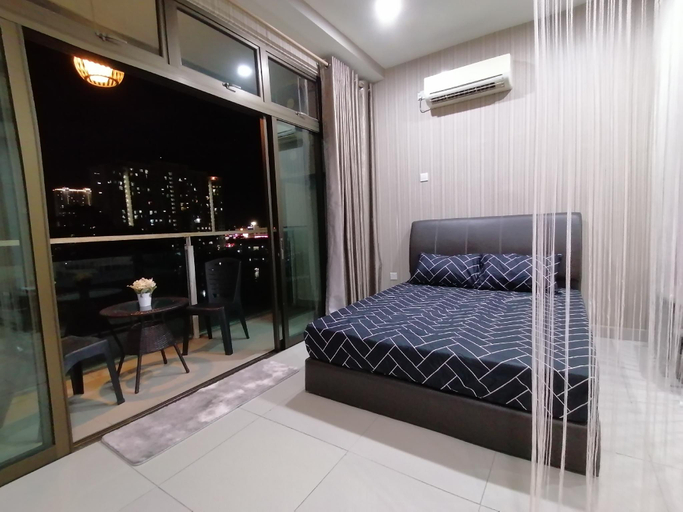 Bedroom 2, 03-Beautiful Mt Austin PALAZIO STUDIO lake view , Johor Bahru