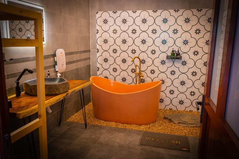 Bathroom 3, green mountain homestay, Hoa Lư