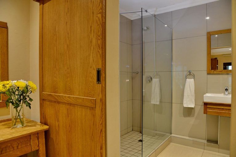 Bathroom, La Perle, iLembe