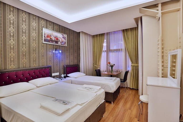 Bedroom 3, GH Taksim Hotel, Beyoğlu