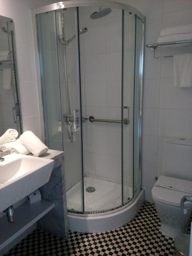 Bathroom 4, Hotel Isla Seca, Petorca
