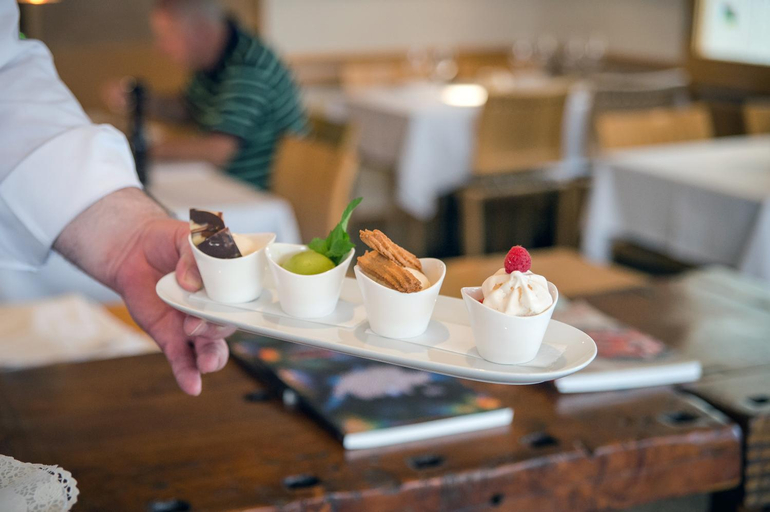 Food & Drinks 5, Hotel Forni, Leventina