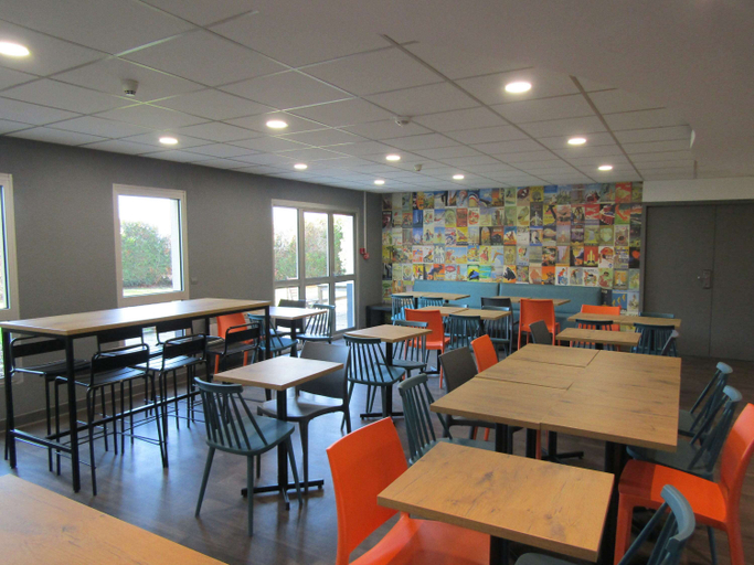 Food & Drinks 5, hotelF1 Igny Massy TGV, renovated, Essonne
