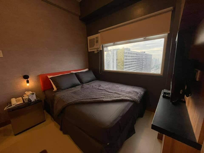 Penthouse 3 at Urban Deca EDSA: 11AM Check-In, Mandaluyong