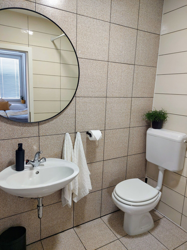 Bathroom 2, Dandylion Studio Apartment, Koper