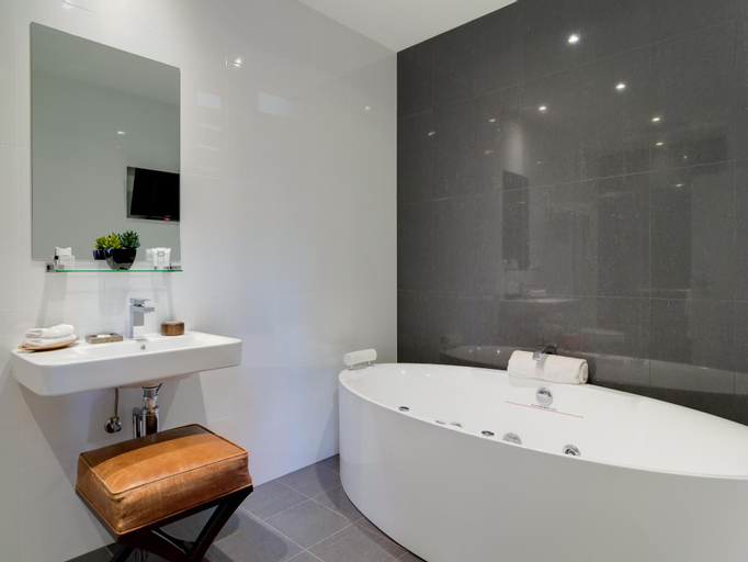 Bathroom 5