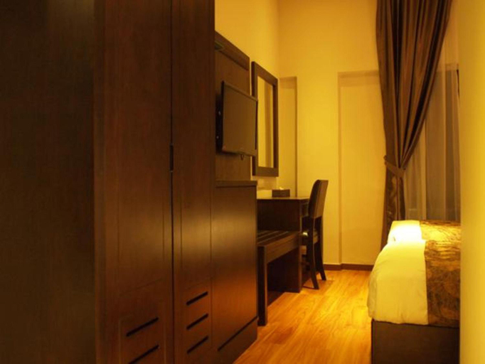 Bedroom 3, Castello Hotel, Kulaijaya