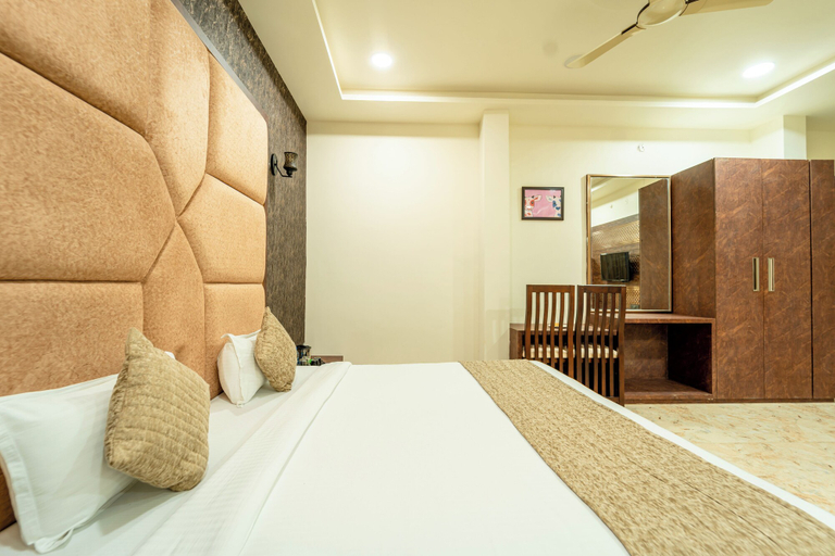 Bedroom 4, Hotel Royal Palace - Sagar, Sagar