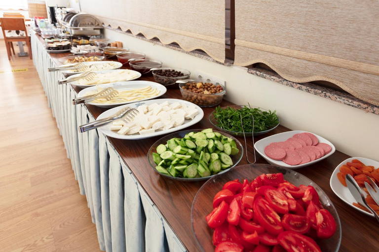 Food & Drinks 2, Hotel Pelit, Merkez
