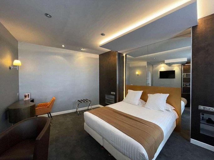 Bedroom 2, Logis Hotel Borel, Nord