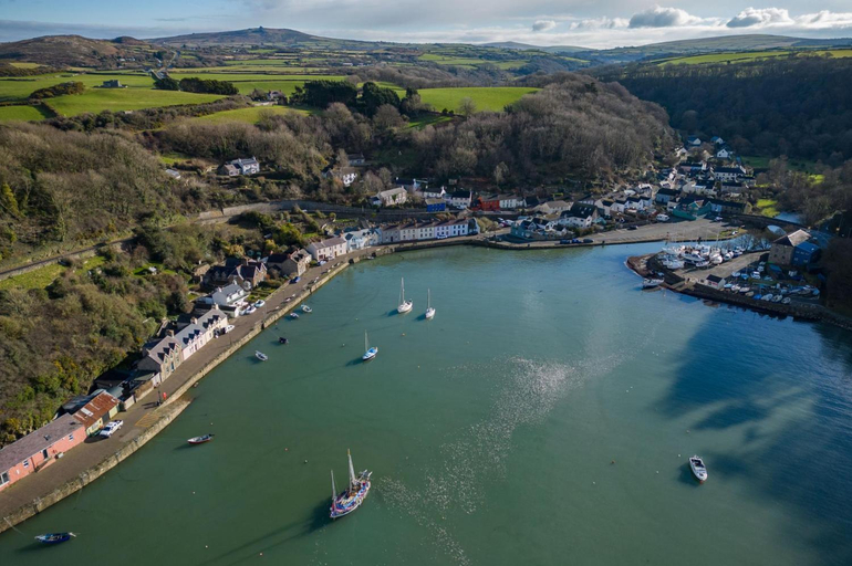 Others 4, Llais Afon - 3 Bedroom Holiday Home - Fishguard, Pembrokeshire
