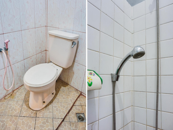 Bathroom, OYO Life 92087 Griya Nurainy, Pasuruan